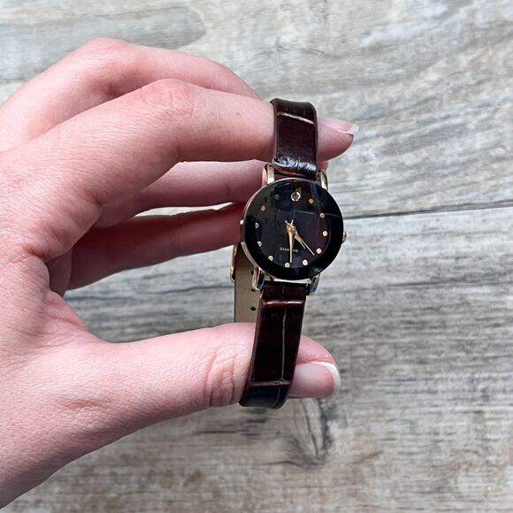 Vintage Diamond Accent Watch Brown Leather Strap Gold Tone Round Face Black